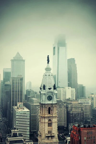 Blick Auf Das Dach Der Stadt Philadelphia Mit Urbanen Wolkenkratzern — Stockfoto