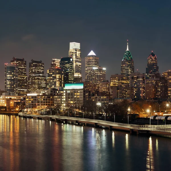 Philadelphia Skyline Natten Med Urban Arkitektur — Stockfoto