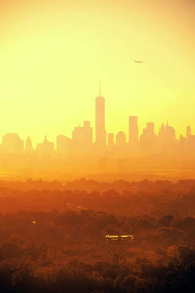 New York City Innenstadt Sonnenaufgang Silhouette Mit Flugzeug Vom Park — Stockfoto