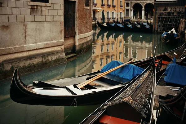 Гондоли Парк Воді Венеції Італія — стокове фото