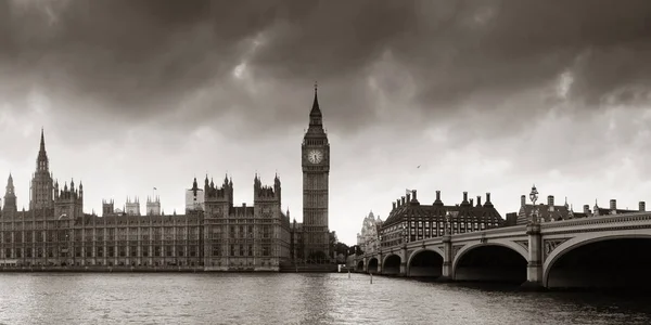 Panorama Parlamentu Westminster Londynie — Zdjęcie stockowe