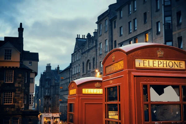 Edinburgh City Street View Con Cabine Telefoniche Nel Regno Unito — Foto Stock