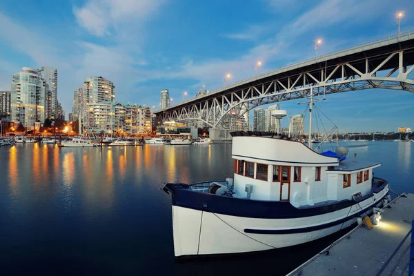 Vancouver False Creek Noite Com Ponte Barcos — Fotografia de Stock