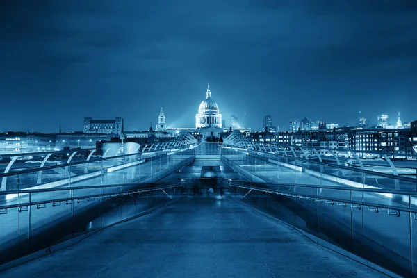 Millennium Bridge Och Pauls Cathedral Natten London — Stockfoto