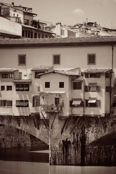 Zamknij Widok Ponte Vecchio Nad Rzeką Arno Florencji Włochy — Zdjęcie stockowe