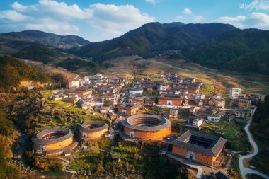 Geleneksel Tulou bina, Hakka Fujian, Çin içinde benzersiz konutlar.