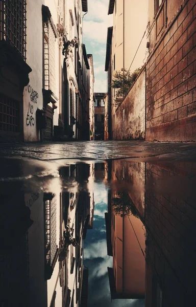 Mening Van Straat Van Lucca Met Water Reflectie Regen Italië — Stockfoto