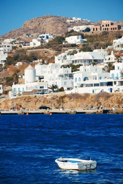 Hajó Öbölben Mykonos Szigetén Görögország — Stock Fotó