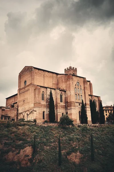 意大利锡耶纳中世纪古城圣多梅尼科大教堂 — 图库照片