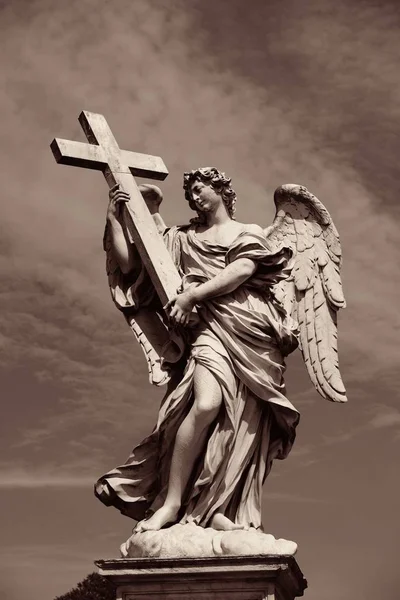 意大利罗马圣安杰罗城堡的天使雕像 — 图库照片