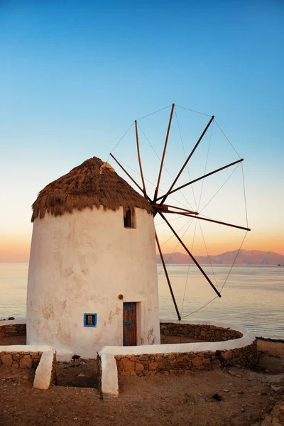 Yunanistan Mykonos Adası Nın Ünlü Simgesi Olarak Gün Batımında Yel — Stok fotoğraf