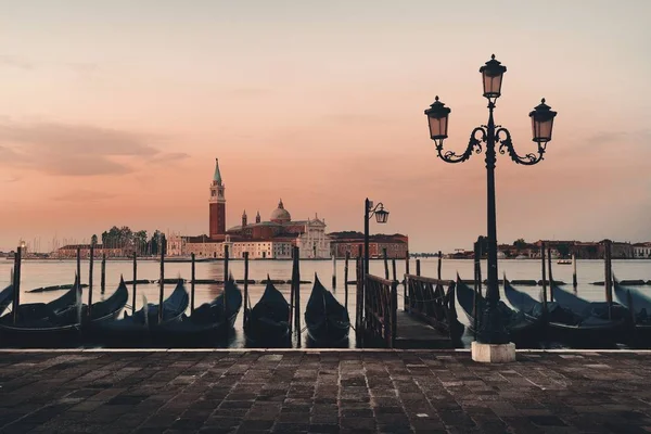 Sudaki Gondola Parkı Venedik Teki San Giorgio Maggiore Adası Gün — Stok fotoğraf