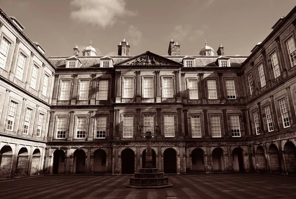 Palácio Holyroodhouse Edimburgo Reino Unido — Fotografia de Stock