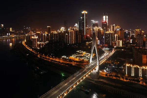 Gece Chongqing Çin Köprü Şehir Mimarisinin Hava Görüntüsü — Stok fotoğraf