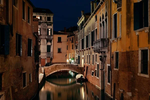 Venice Kanalı Ile Tarihi Binalar Gece Talya — Stok fotoğraf