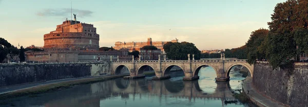 Castel Sant Angelo Puente Sobre Río Tíber Roma Panorama Italia —  Fotos de Stock