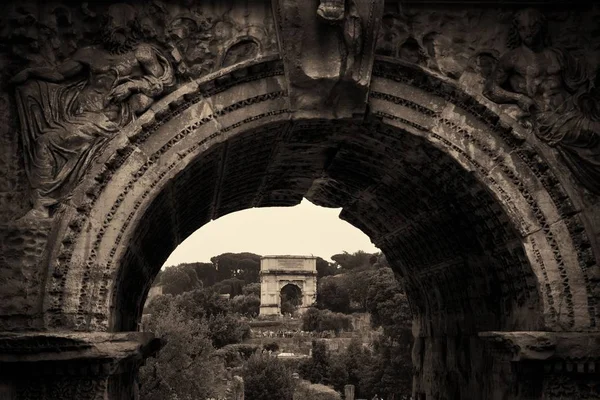 Vista Tirar Fôlego Fórum Roma Com Ruínas Edifícios Históricos Itália — Fotografia de Stock