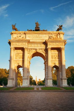 Arch barış veya Arco della Pace, Milano, İtalya.