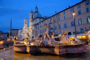 İtalya, Roma 'daki Piazza Navona' da Neptün Çeşmesi.