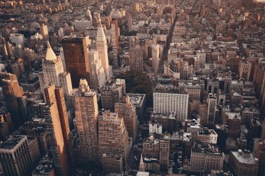 New York City çatısı manzaralı Manhattan şehir merkezi gökdelenleri ve şehir manzaralı.
