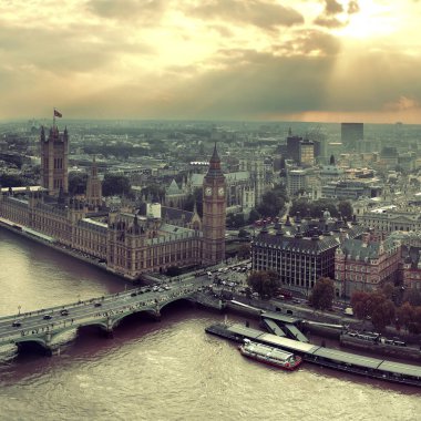 Westminster Londra 'dan Parlamento Binası, Londra' ya baktı..