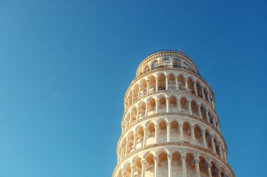 Doğal görünümünü Leaning tower Pisa, İtalya 