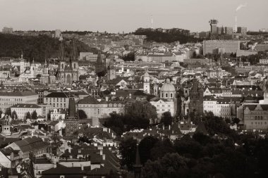 Prag manzarası çatı görünümü tarihi binalar, Çek Cumhuriyeti