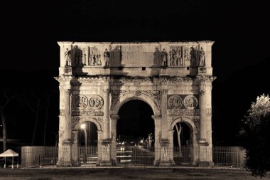 Roma 'da geceleyin Konstantin Kemeri, İtalya.