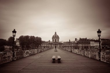 Pont des Arts ve Seine Nehri Paris, Fransa.