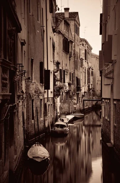 Vista Del Canal Venecia Con Edificios Históricos Italia — Foto de Stock