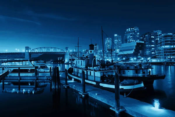 Vancouver False Creek Noite Com Ponte Barco — Fotografia de Stock