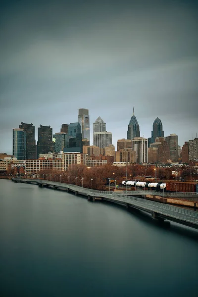 Philadelphia Skyline Med Urban Arkitektur — Stockfoto