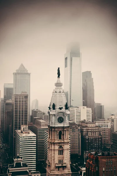 Blick Auf Das Dach Der Stadt Philadelphia Mit Urbanen Wolkenkratzern — Stockfoto