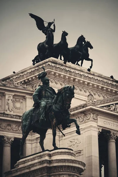 Национальный Памятник Виктору Эммануилу Витториано Площади Венеции Рим Италия Скульптурой — стоковое фото