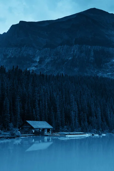 Boot Huis Door Lake Louise Het Nationaal Park Banff Canada — Stockfoto