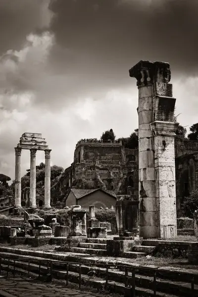 Vista Tirar Fôlego Fórum Roma Com Ruínas Edifícios Históricos Itália — Fotografia de Stock