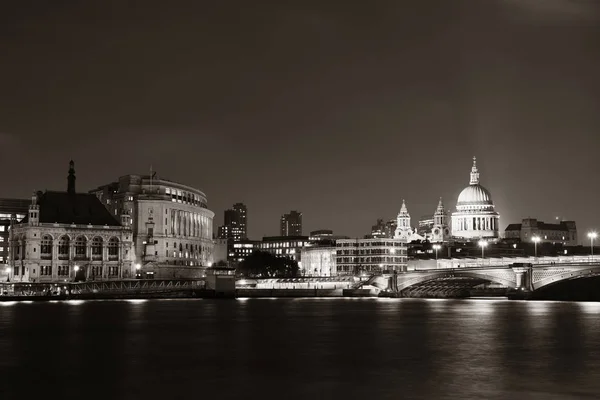 Londen Skyline Nachts Met Brug Pauls Cathedral Theems River — Stockfoto