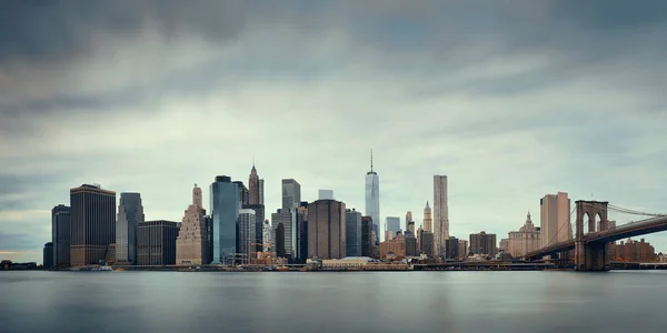 Manhattan Financiële District Met Wolkenkrabbers Brooklyn Bridge — Stockfoto