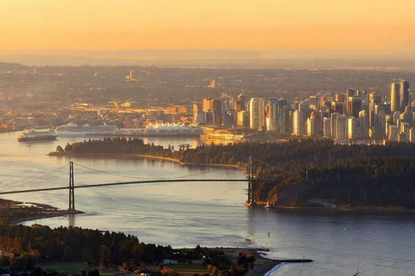 Nascer Sol Vancouver Com Lions Gate Bridge Arranha Céus Canadá — Fotografia de Stock