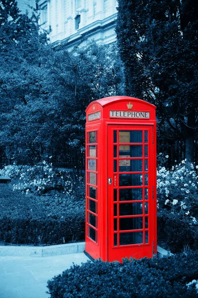 Cabina Telefónica Roja Calle Con Arquitectura Histórica Londres —  Fotos de Stock