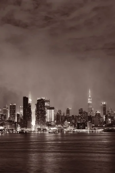 Manhattan Midtown Mrakodrapy New York City Panorama Noci Mlhou — Stock fotografie