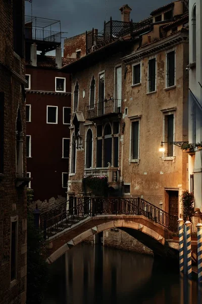 Canal Venise Avec Bâtiments Historiques Nuit Italie — Photo