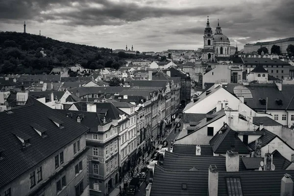 Prag Manzarası Çatı Görünümü Tarihi Binalar Çek Cumhuriyeti — Stok fotoğraf