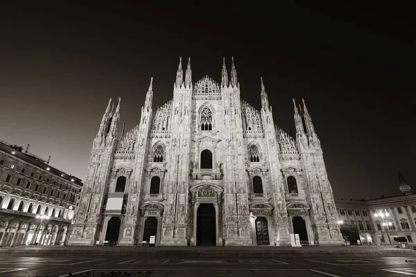 意大利的主教座堂广场 意大利语 Piazza Del Duomo 是意大利米兰市中心 — 图库照片
