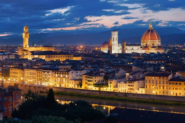 Florence Cathedral Med Stadens Skyline Sett Utifrån Piazzale Michelangelo Natten — Stockfoto