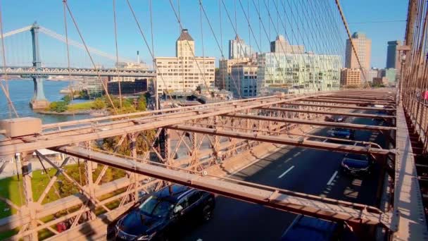 New York City Sept 2018 Tung Trafik Brooklyn Bridge Solnedgången — Stockvideo