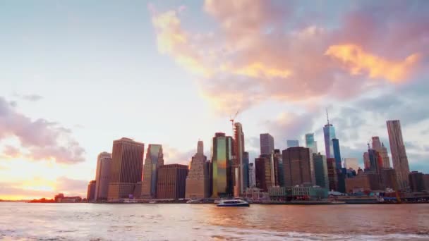 Nova Iorque Setembro 2018 Skyline Centro Cidade Tráfego Água Movimentado — Vídeo de Stock