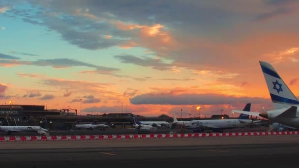 Newark Usa Června 2018 Newark Liberty International Airport Ewr Letadly — Stock video