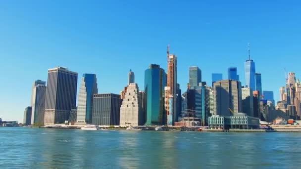 New York City Downtown Waterfront Mit Wolkenkratzern — Stockvideo