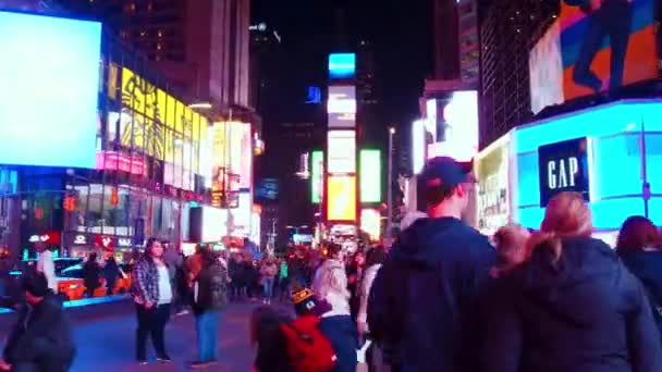 Νέα Υόρκη Ηπα Οκτ 2018 Times Square Νύχτα Τους Τουρίστες — Αρχείο Βίντεο